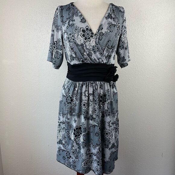 Maurices Floral Midi Dress Size M EUC - Picture 1 of 9